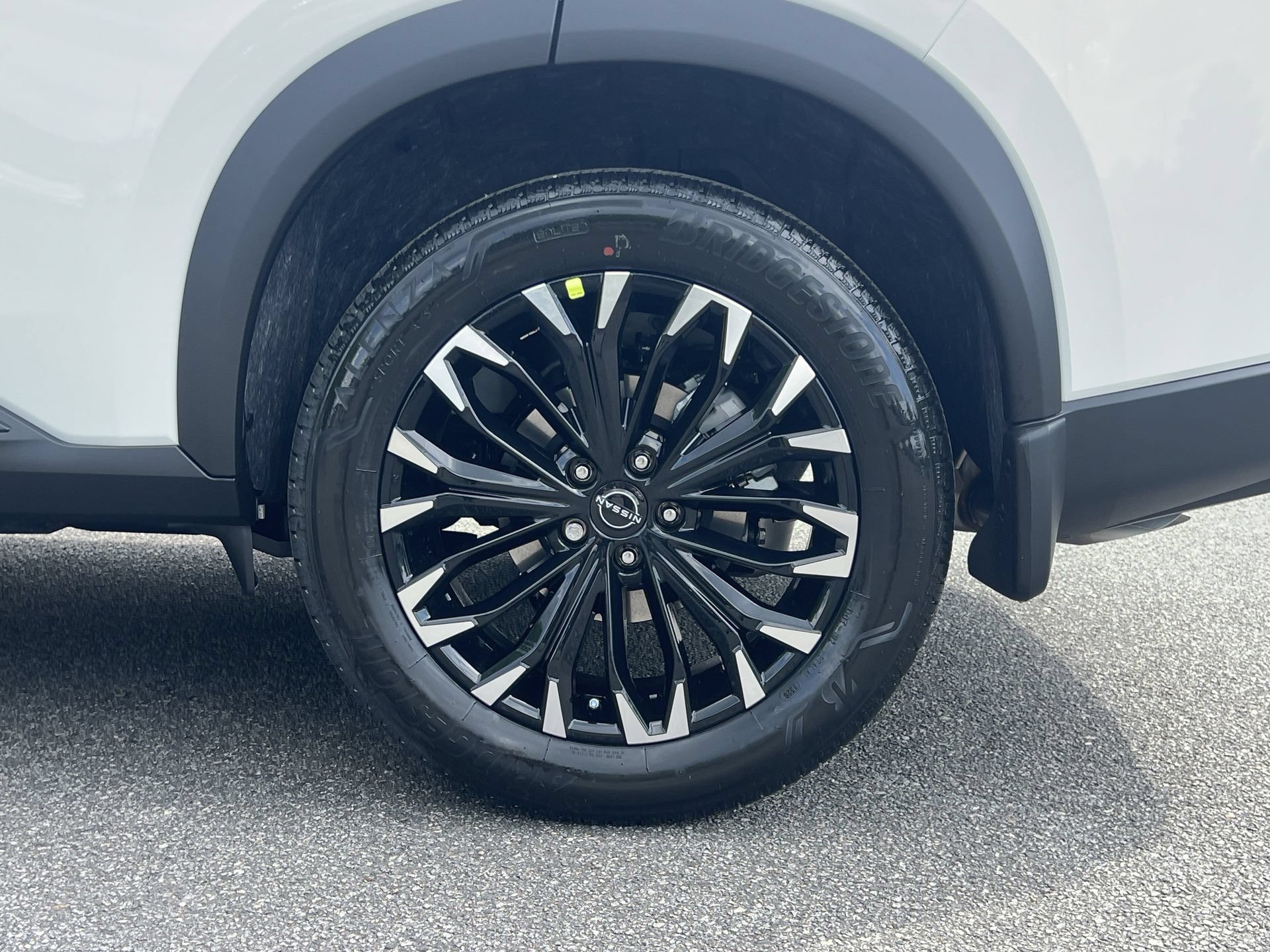 New 2026 Nissan Rogue Dark Armor FWD image 27