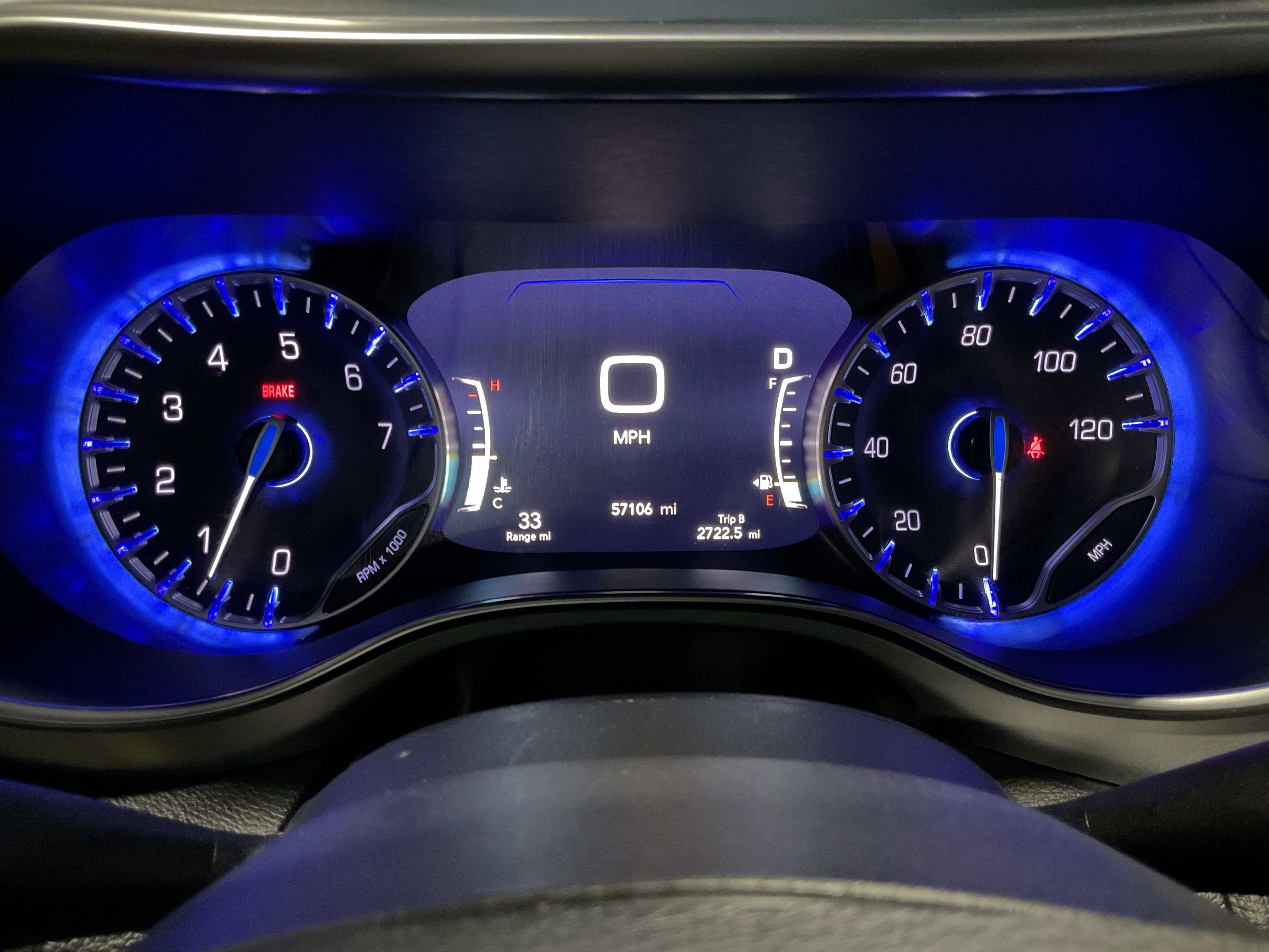 Used 2025 Chrysler Pacifica Limited FWD image 12