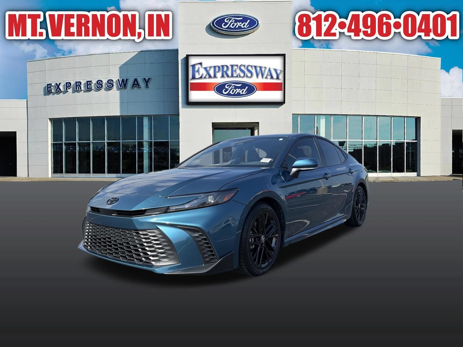 Used 2025 Toyota Camry SE FWD image 1