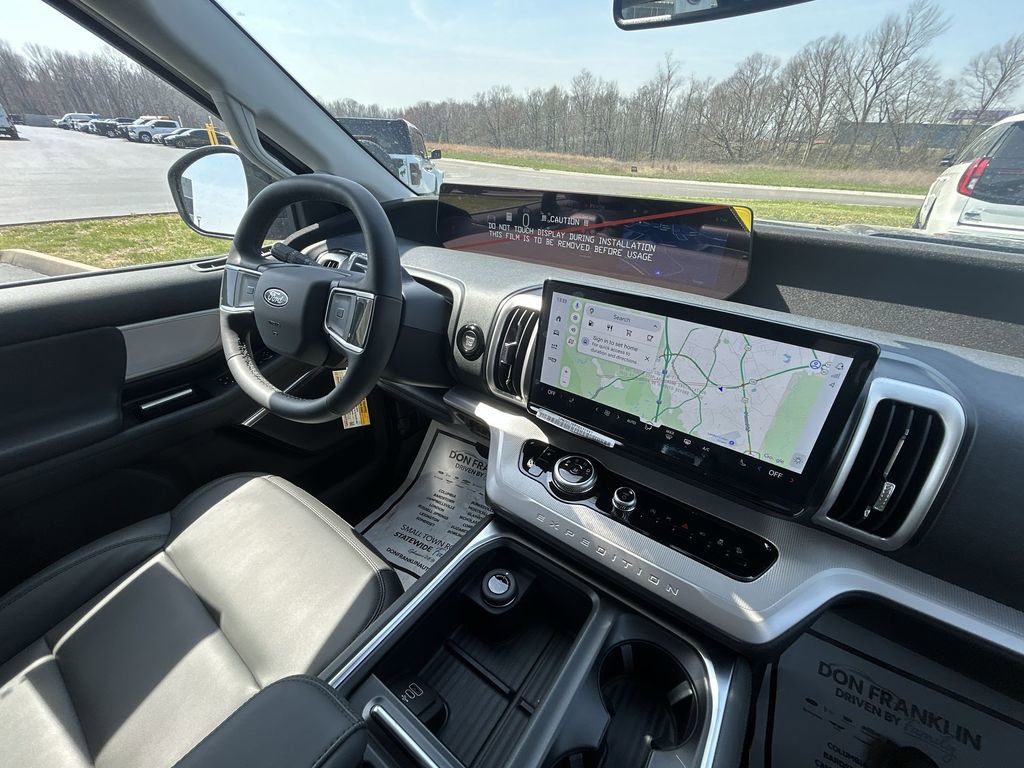 New 2026 Ford Expedition Active image 11