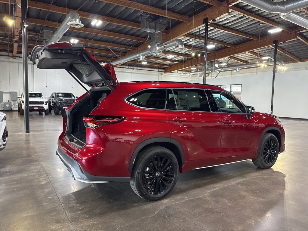 New 2026 Toyota Highlander XSE image 11