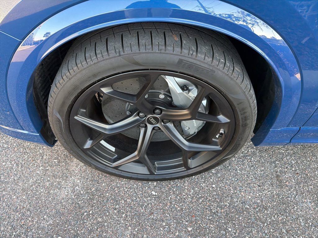 Used 2025 Audi RS Q8 performance image 13