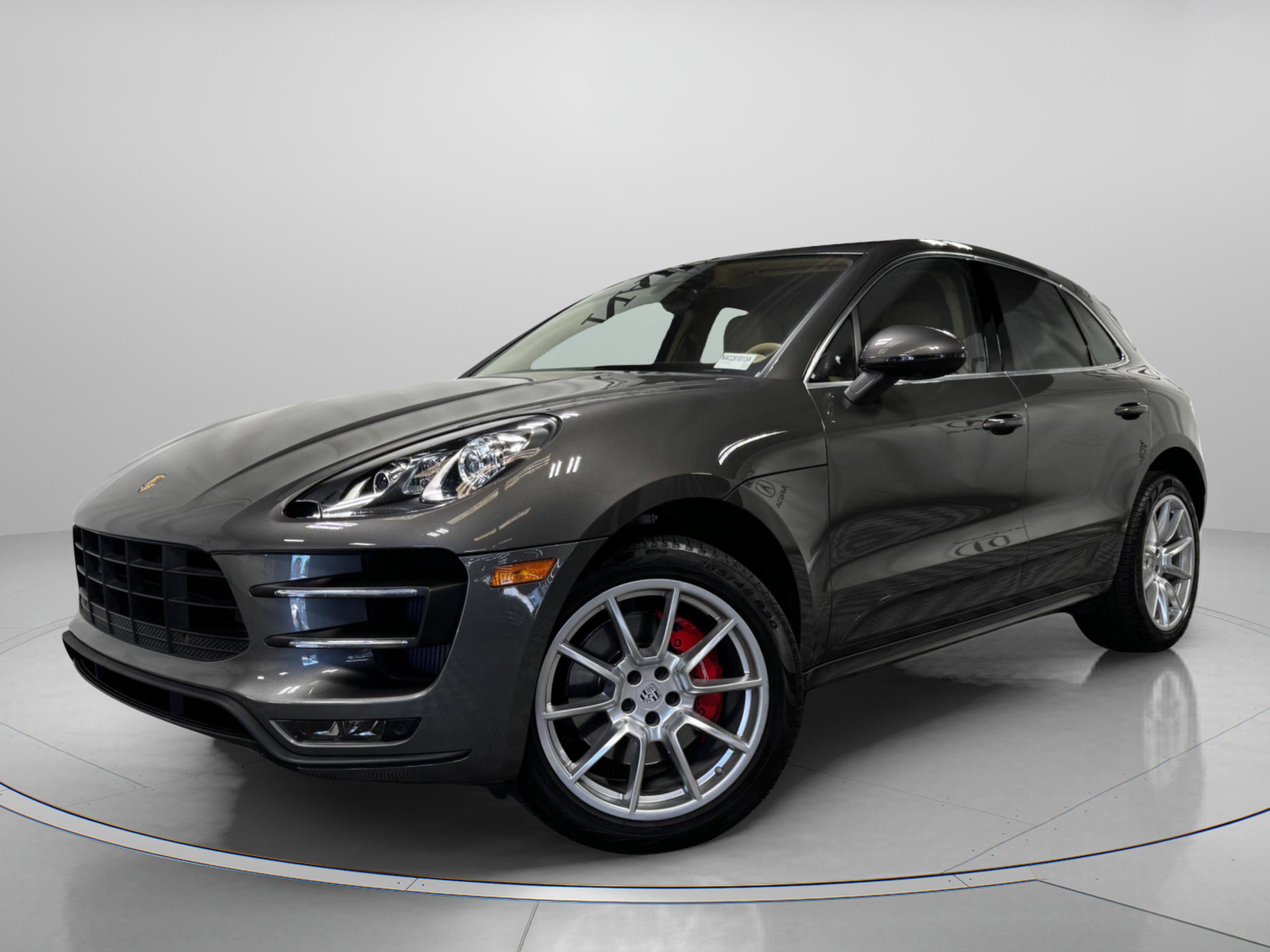 Used 2016 Porsche Macan Turbo image 3