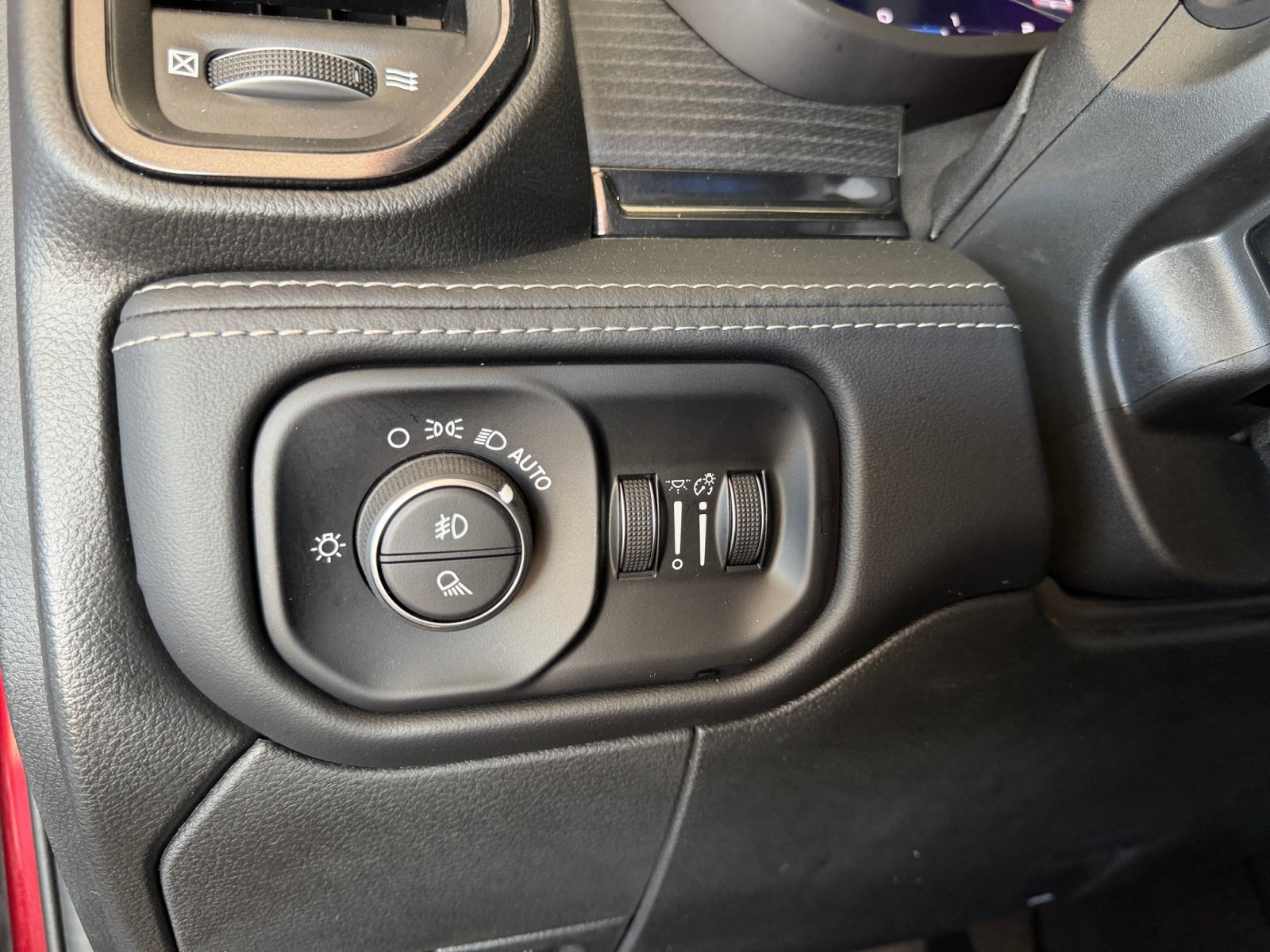 Used 2024 RAM 2500 Limited AWD/4WD image 20