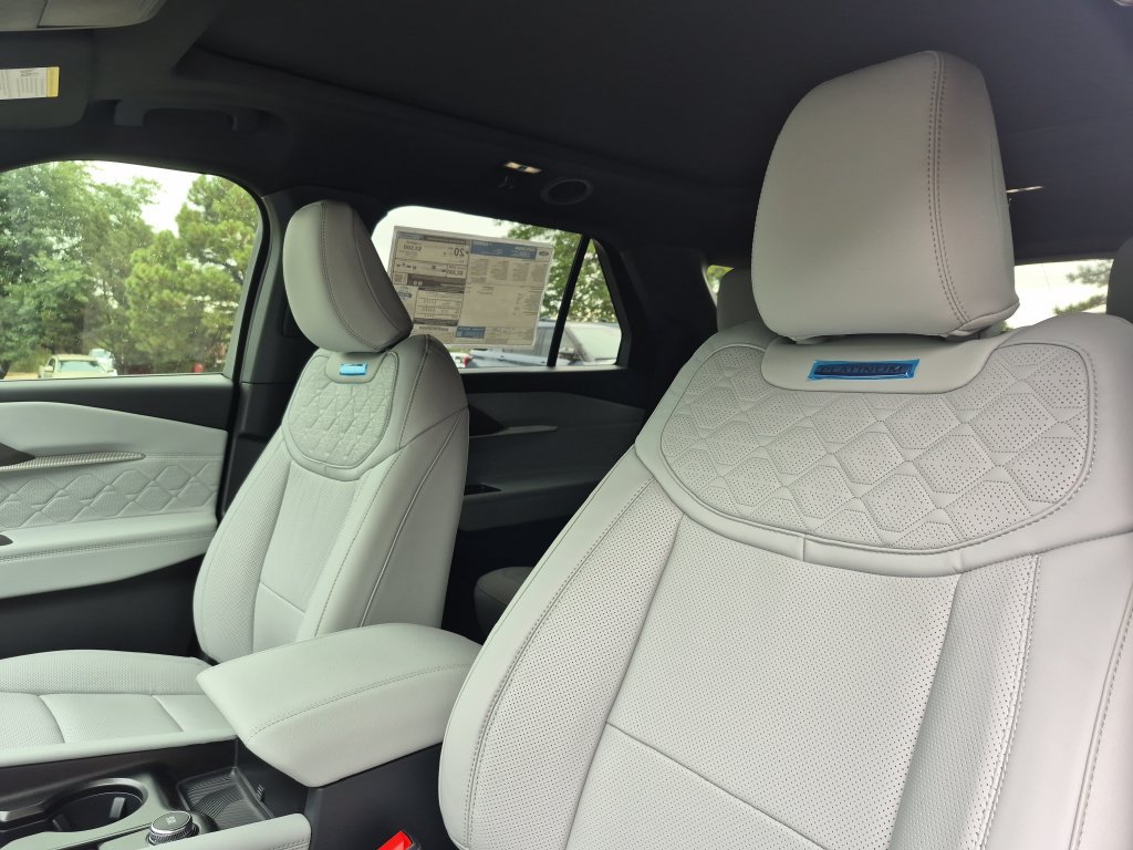 New 2027 Ford Explorer Platinum w/ 3.0L Ultimate Package AWD/4WD image 12