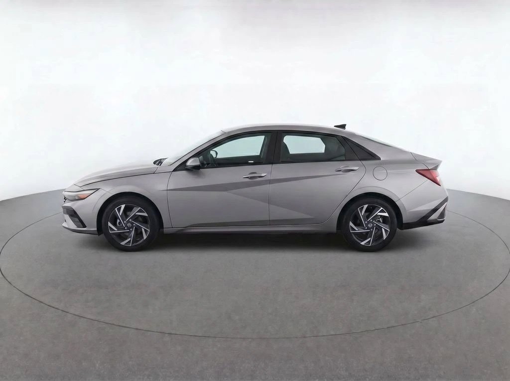 New 2026 Hyundai Elantra SEL Sport FWD image 6