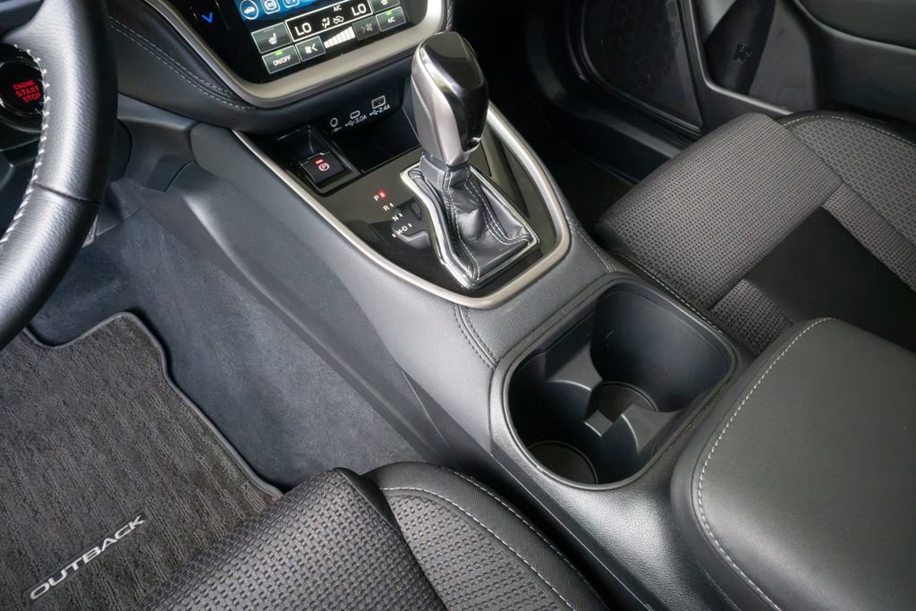 Certified 2025 Subaru Outback Premium AWD/4WD image 10