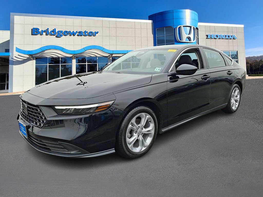 Used 2025 Honda Accord LX image 3