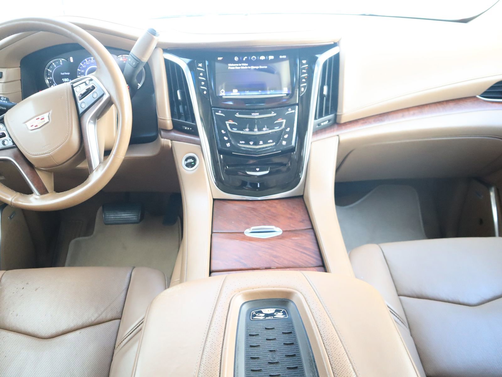 Used 2016 Cadillac Escalade Platinum AWD/4WD image 27