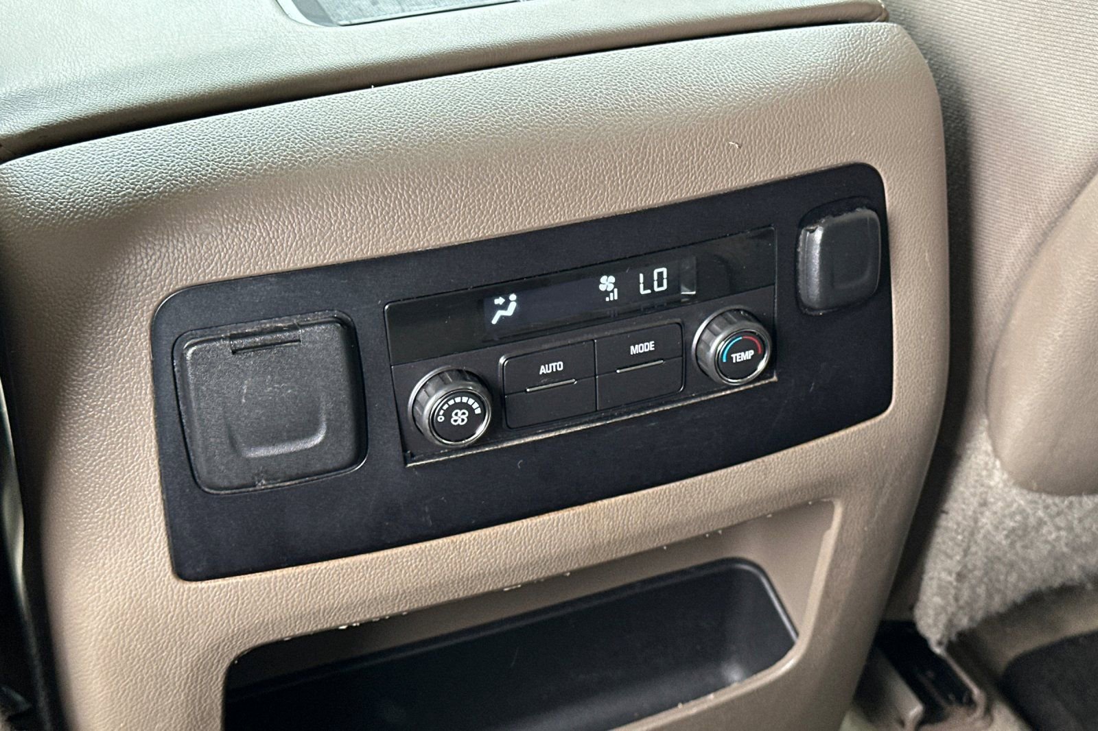 Used 2015 GMC Yukon SLE w/ Convenience Package image 15