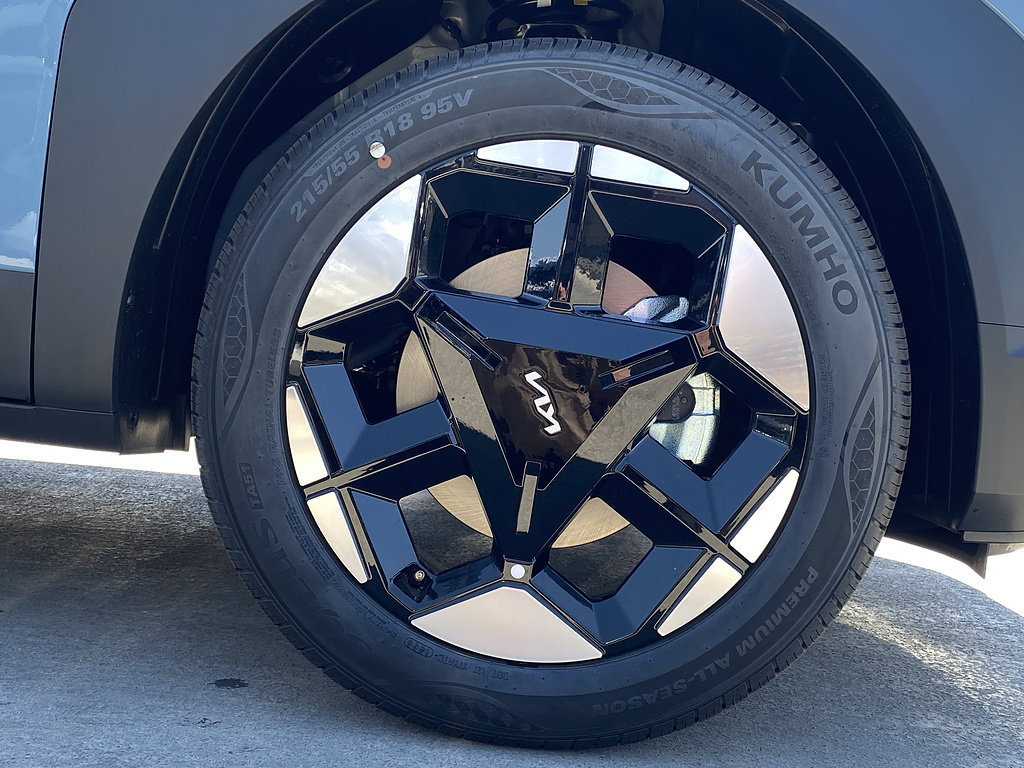 New 2027 Kia Seltos S FWD image 10