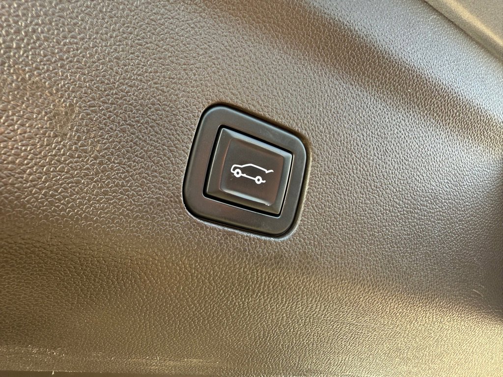 Used 2021 Chevrolet Tahoe Z71 w/ Z71 Signature Package image 57