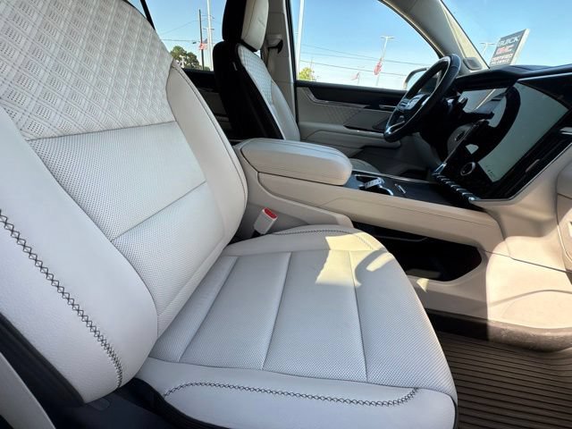 Used 2024 GMC Acadia Denali w/ Super Cruise Package FWD image 5