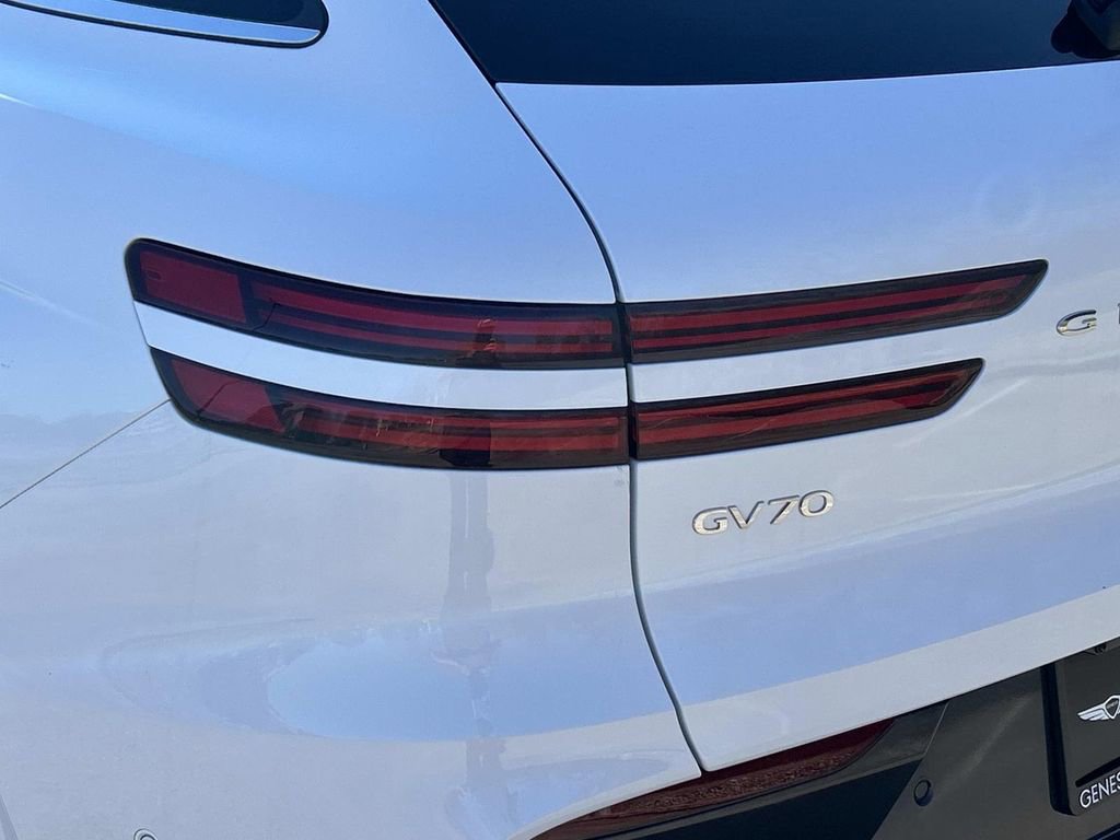 New 2026 Genesis GV70 2.5T Advanced image 13