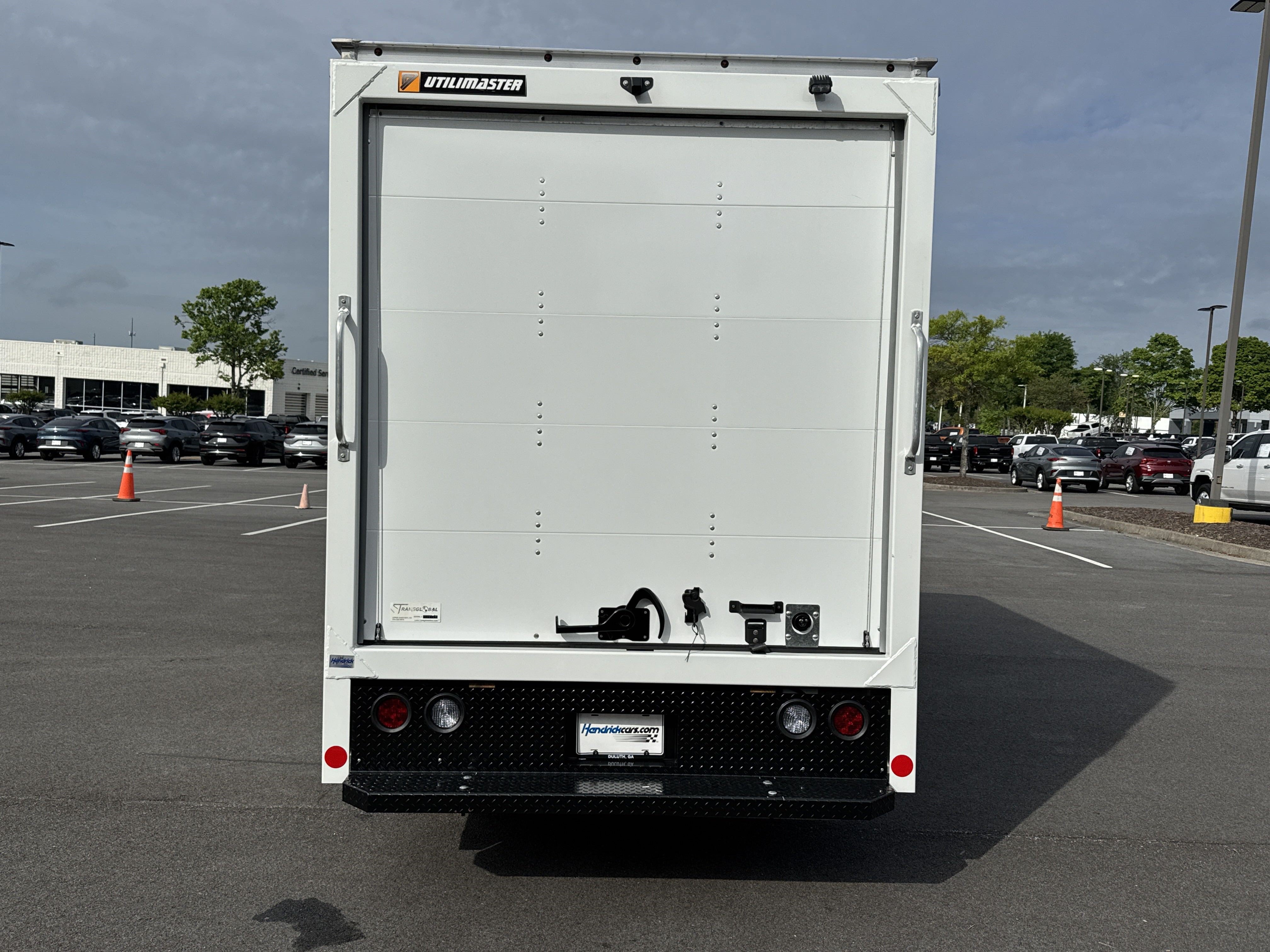 New 2025 GMC Savana 3500 w/ Power Convenience Package RWD image 9