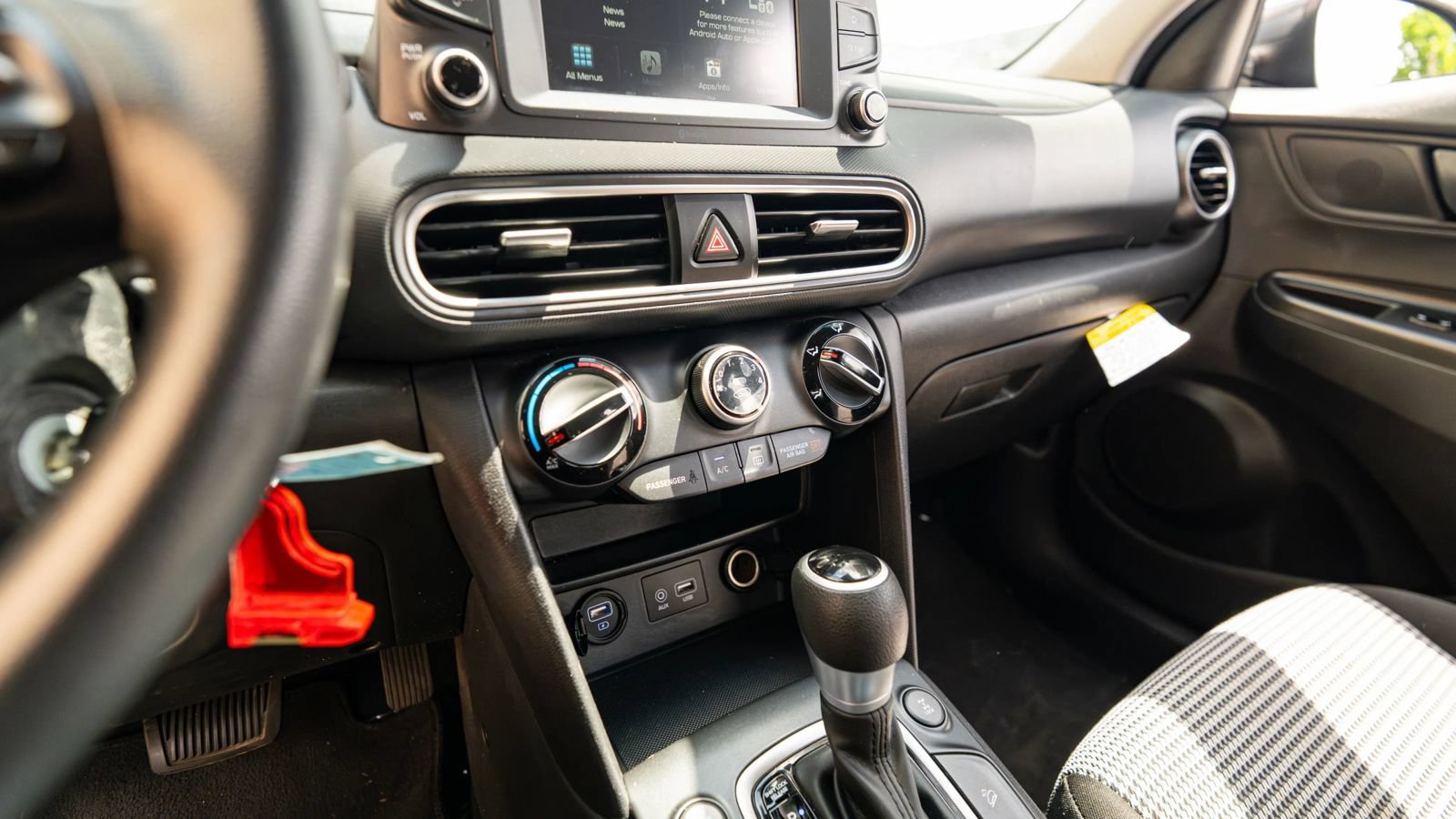 Used 2021 Hyundai Kona SE AWD/4WD image 30
