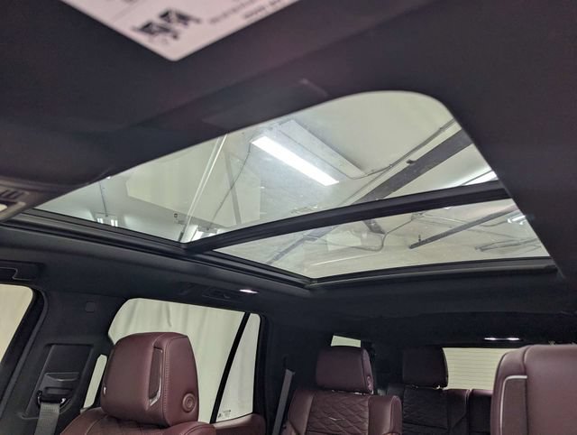 Used 2025 Cadillac Escalade Sport w/ LPO, ONYX Package RWD image 15