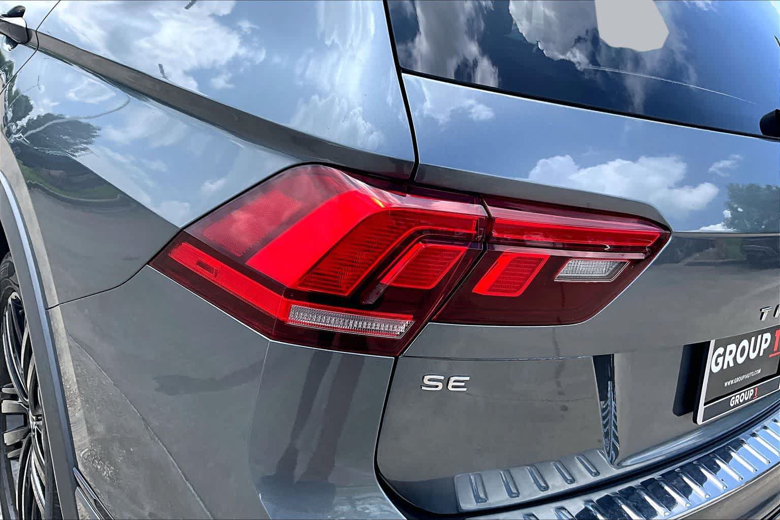 Used 2022 Volkswagen Tiguan SE R-Line FWD image 27