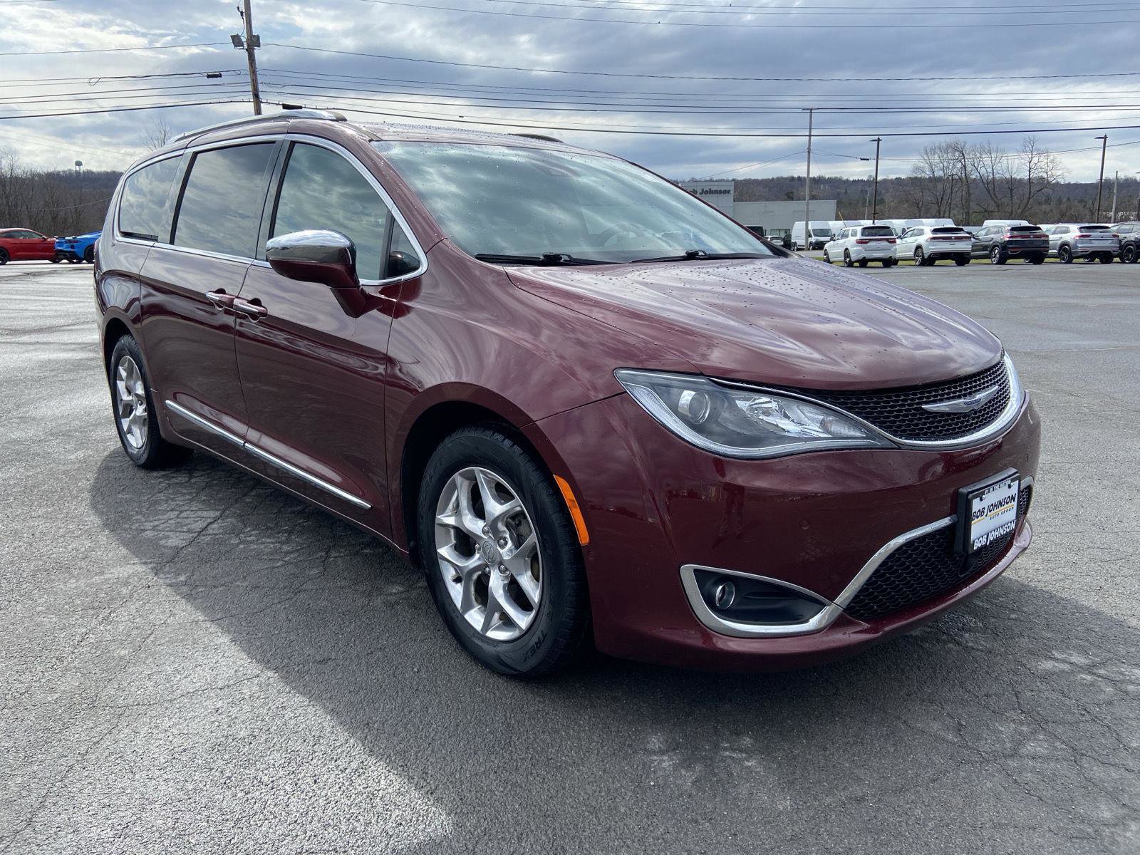 Used 2019 Chrysler Pacifica Limited w/ Advanced Safetytec Group image 1