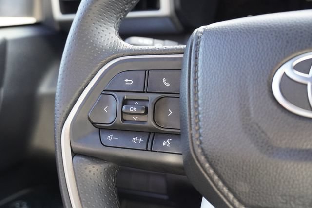 Used 2026 Toyota 4Runner SR5 AWD/4WD image 28