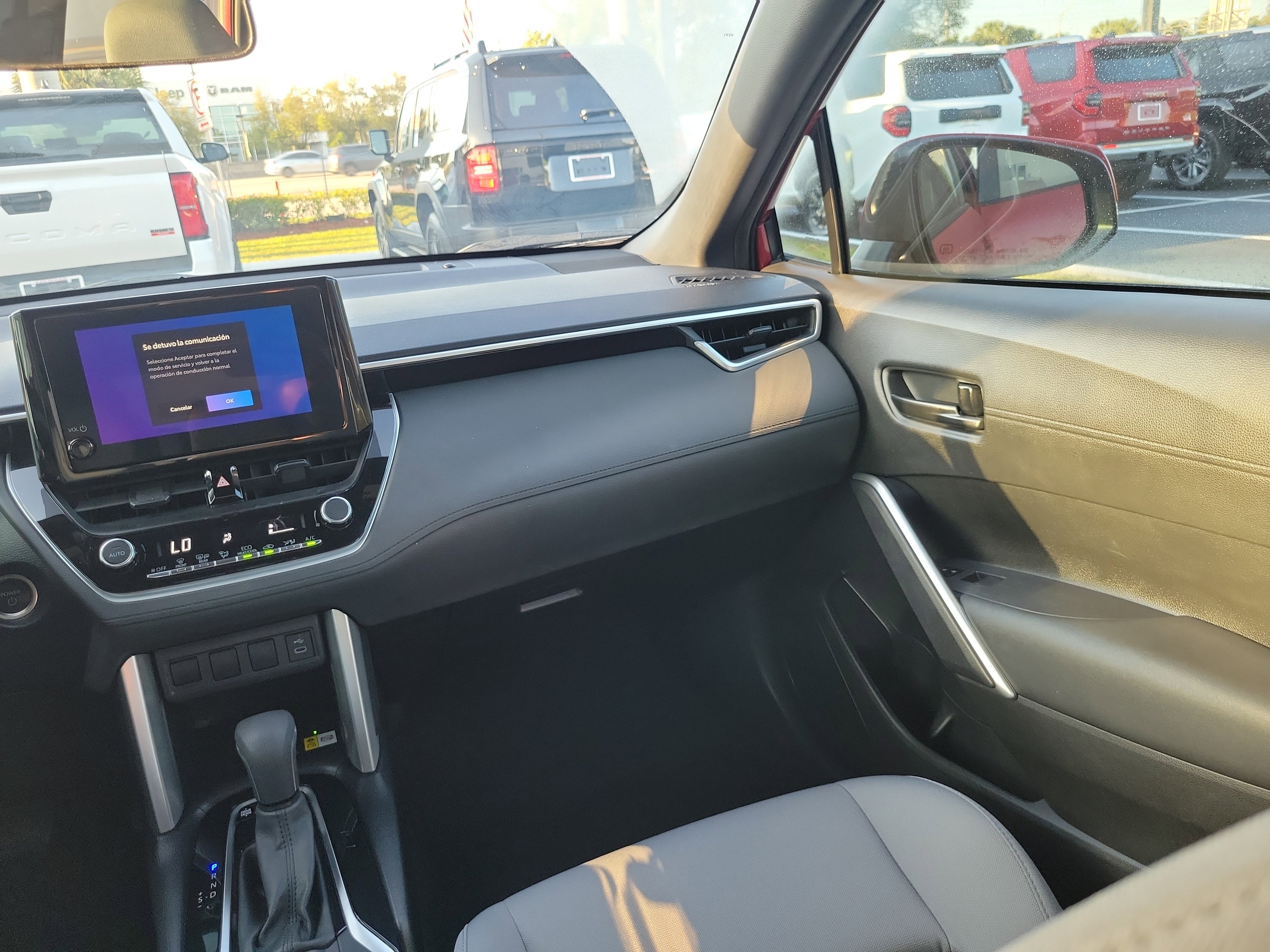 Used 2023 Toyota Corolla Cross SE image 17