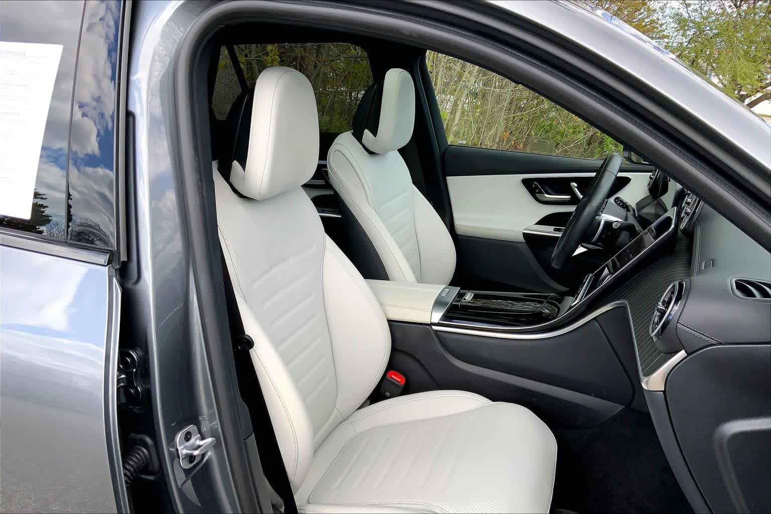 Used 2023 Mercedes-Benz GLC 300 4MATIC image 8
