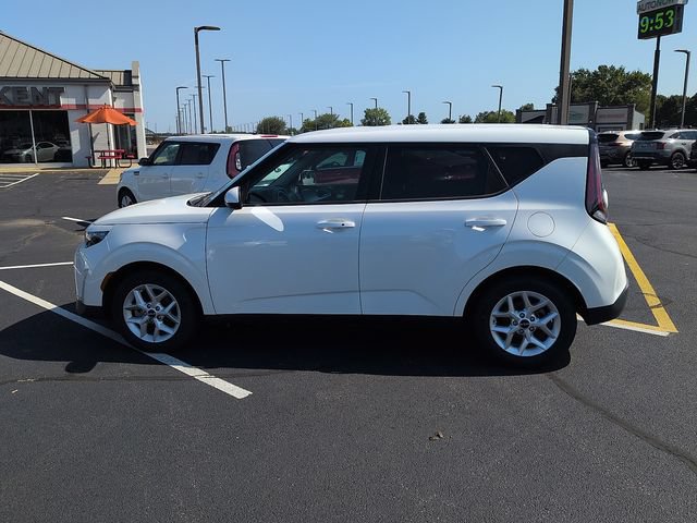 Used 2024 Kia Soul S FWD image 4