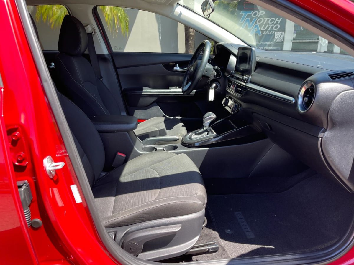 Used 2019 Kia Forte S w/ S Premium Package FWD image 21