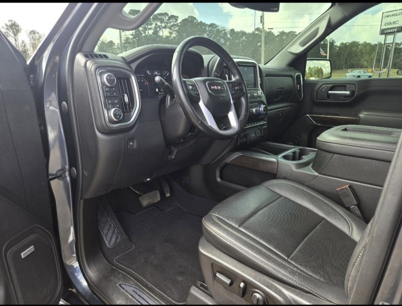 Used 2021 GMC Sierra 1500 SLT w/ SLT Premium Plus Package image 17