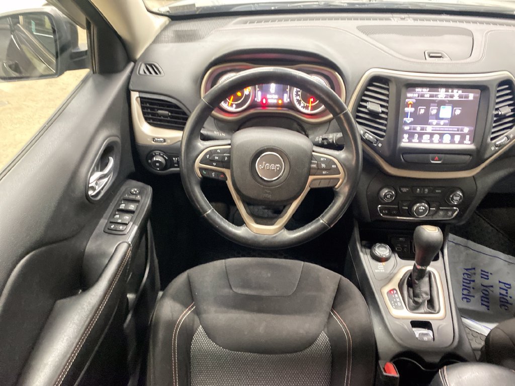 Used 2022 Jeep Compass Limited AWD/4WD image 25