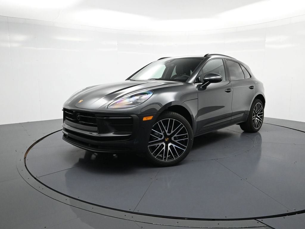 Certified 2026 Porsche Macan image 28