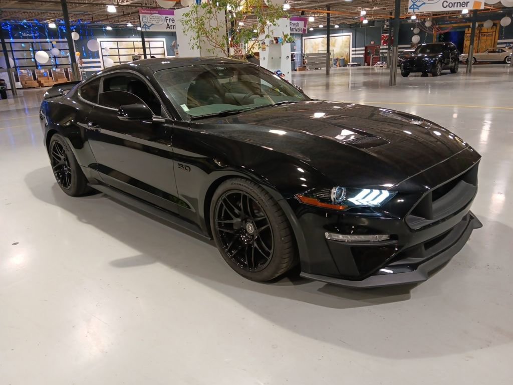Used 2021 Ford Mustang GT Premium w/ Equipment Group 401A image 4