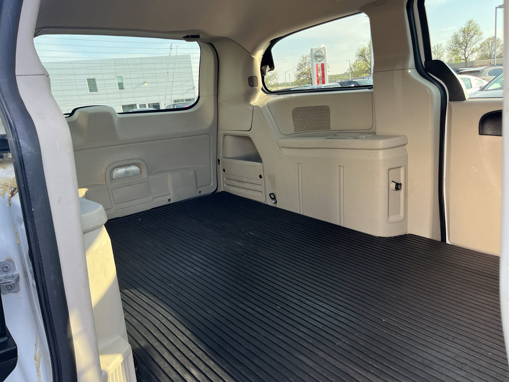 Used 2014 RAM C/V Tradesman w/ UConnect Hands-Free Group image 30