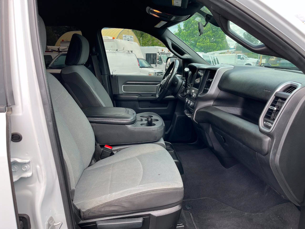 Used 2022 RAM 3500 Big Horn AWD/4WD image 22
