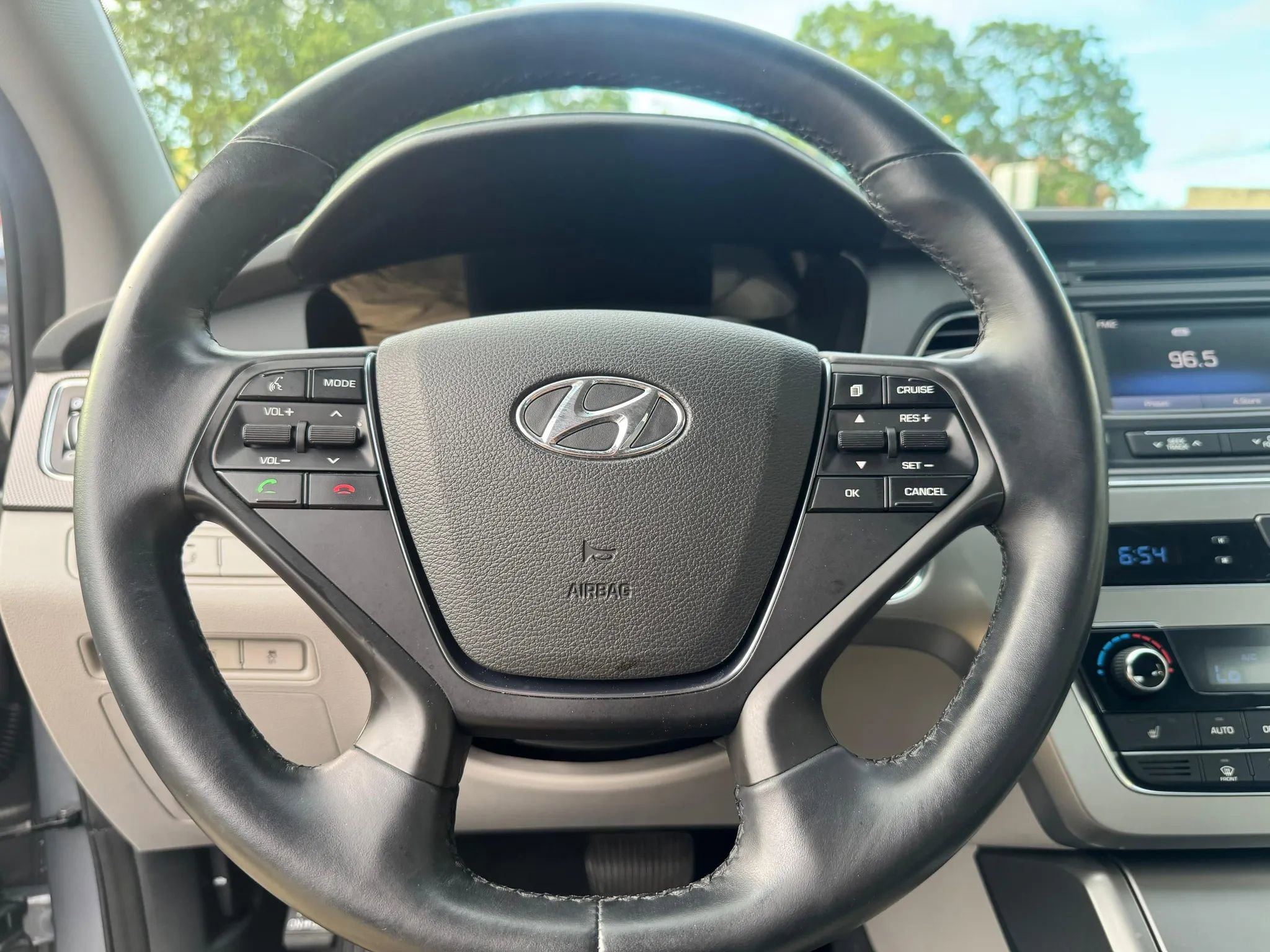 Used 2015 Hyundai Sonata Sport w/ Option Group 03 FWD image 18