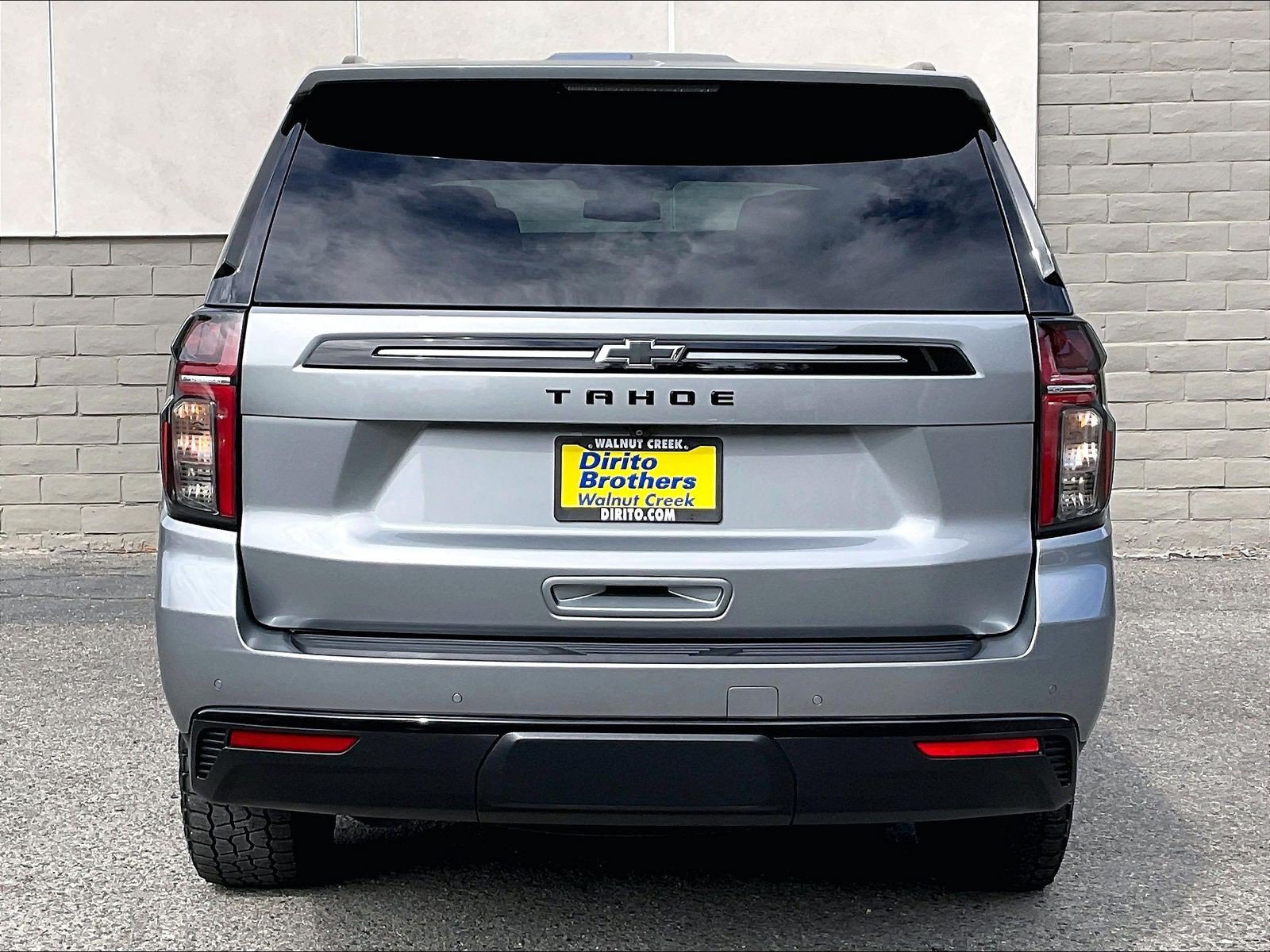 Used 2023 Chevrolet Tahoe Z71 w/ Z71 Off-Road Package AWD/4WD image 3