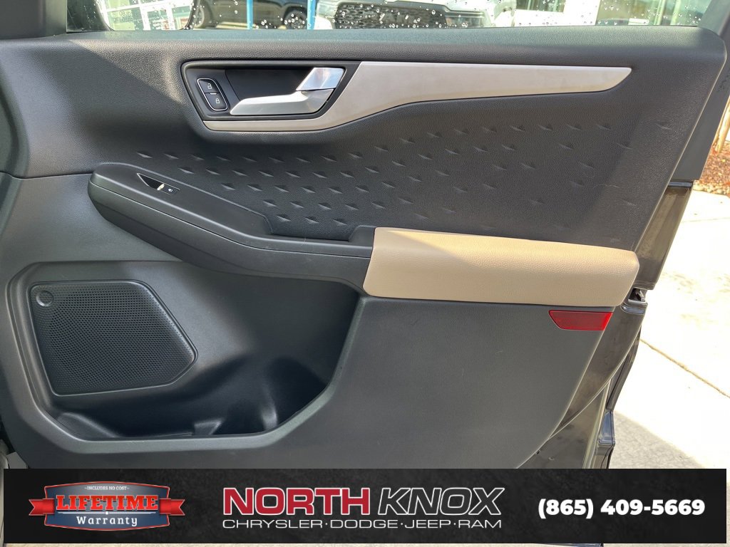 Used 2020 Ford Escape SEL image 27