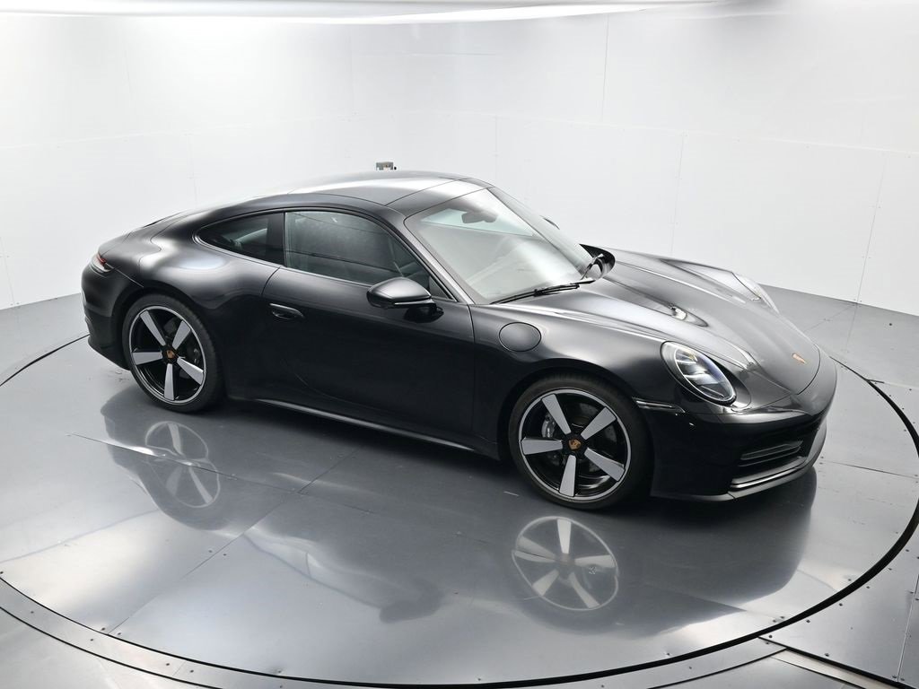 Used 2025 Porsche 911 Carrera w/ Premium Package image 40