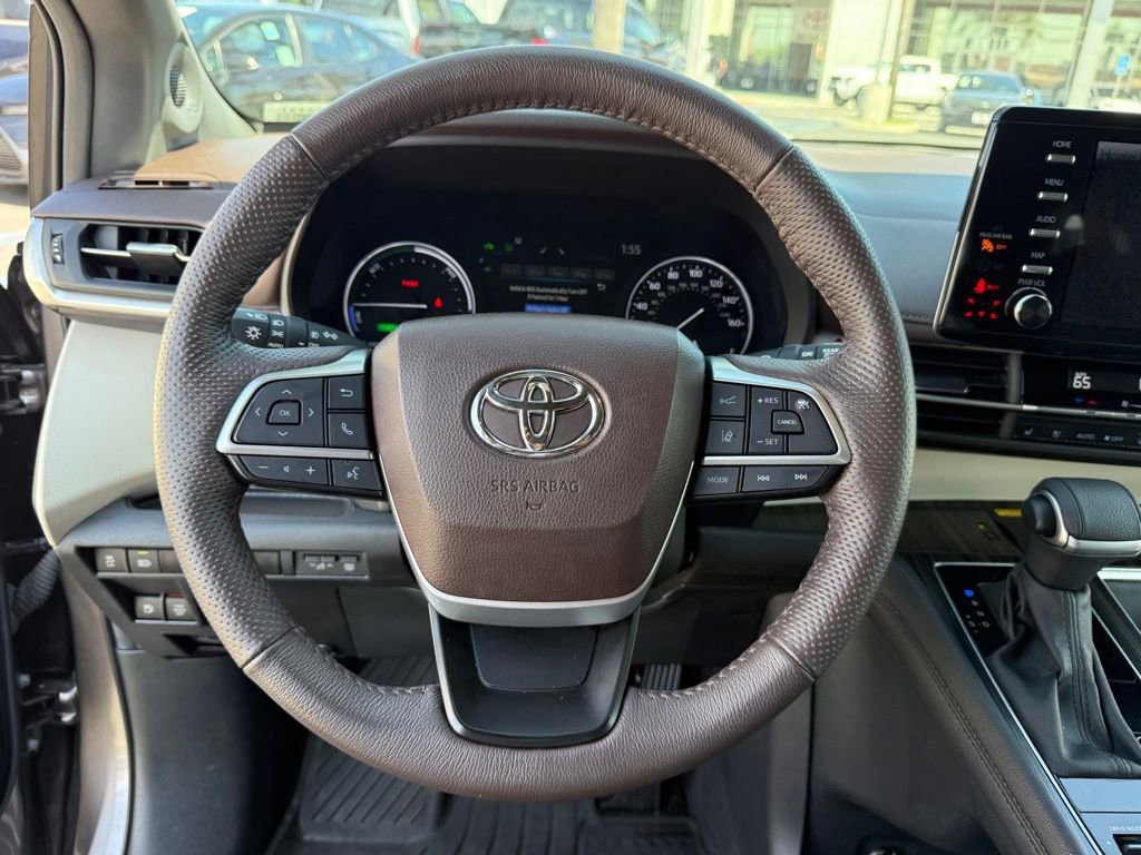 Certified 2024 Toyota Sienna Platinum image 24