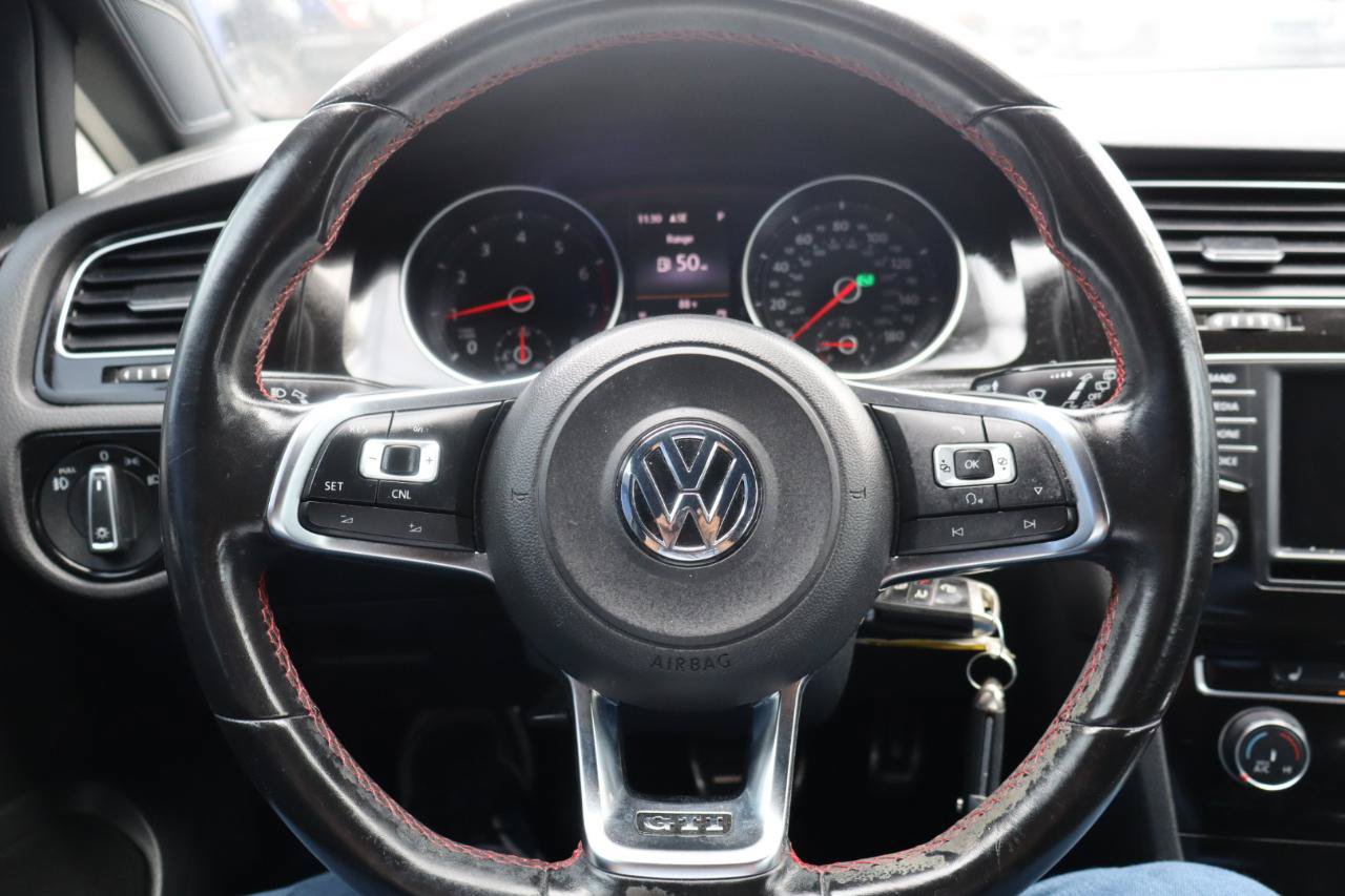 Used 2016 Volkswagen GTI SE FWD image 22