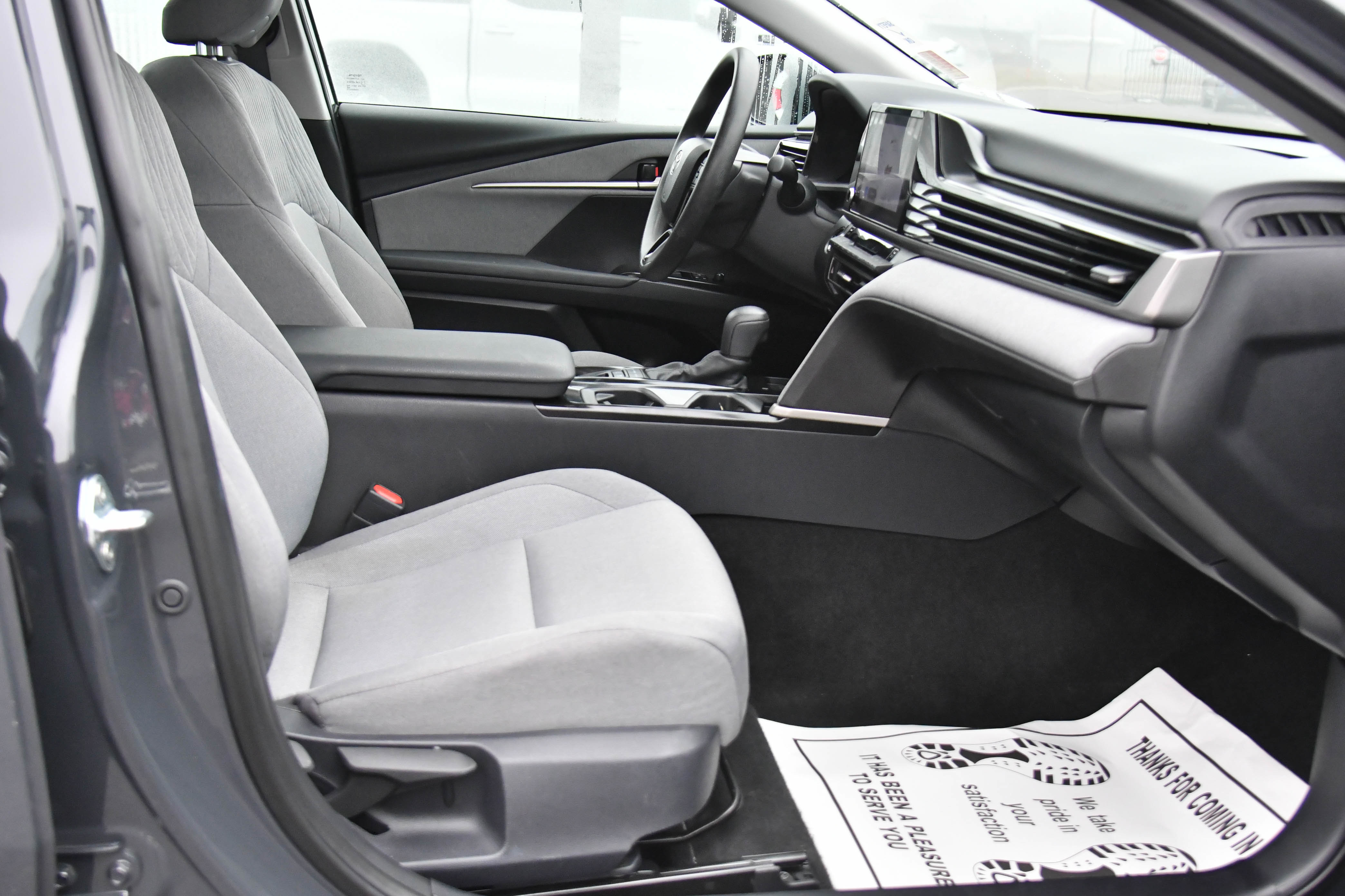 Used 2025 Toyota Camry LE image 45