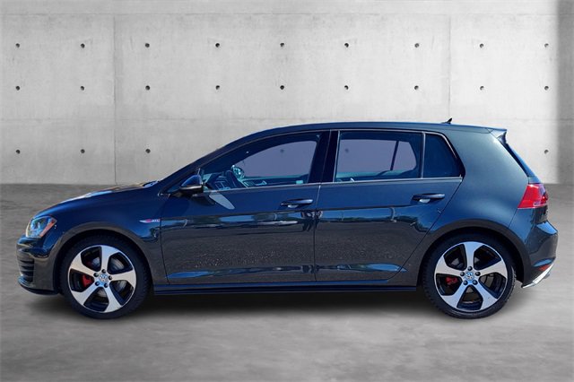 Used 2017 Volkswagen Golf S image 6