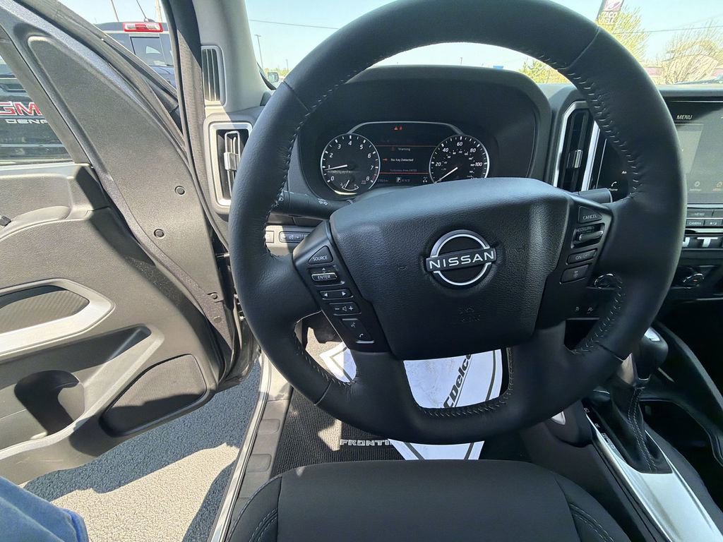 Used 2025 Nissan Frontier SV w/ SV Convenience Package image 20