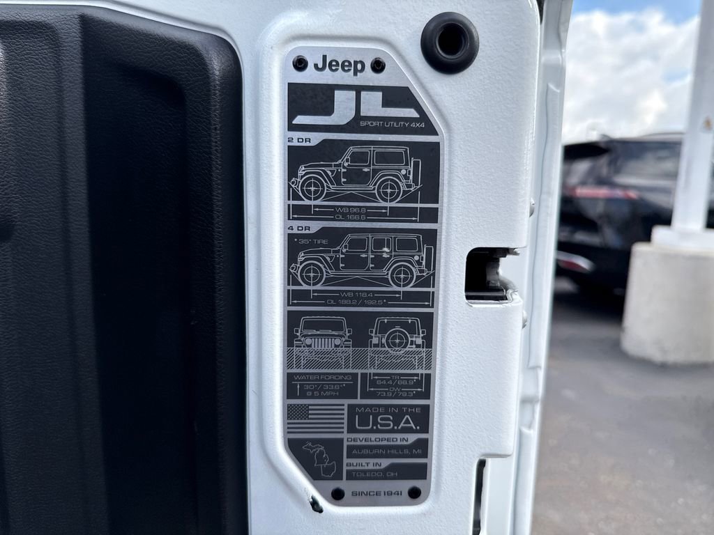 Certified 2023 Jeep Wrangler Unlimited Sahara image 12