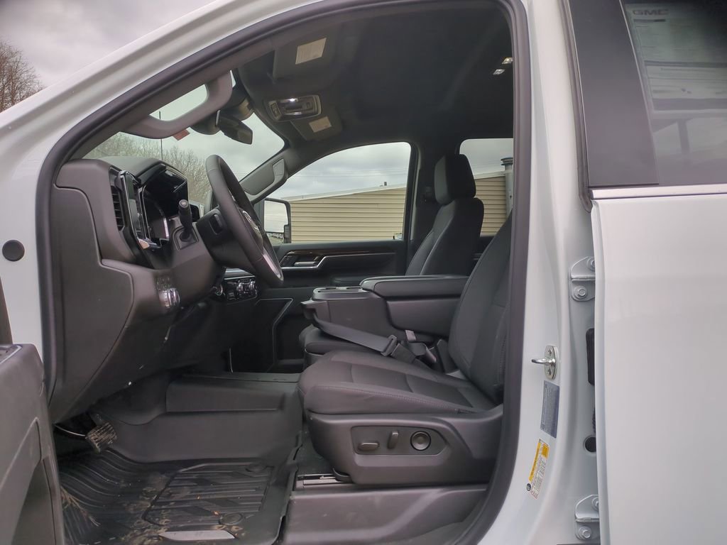New 2026 GMC Sierra 3500 SLE w/ SLE Value Package AWD/4WD image 12