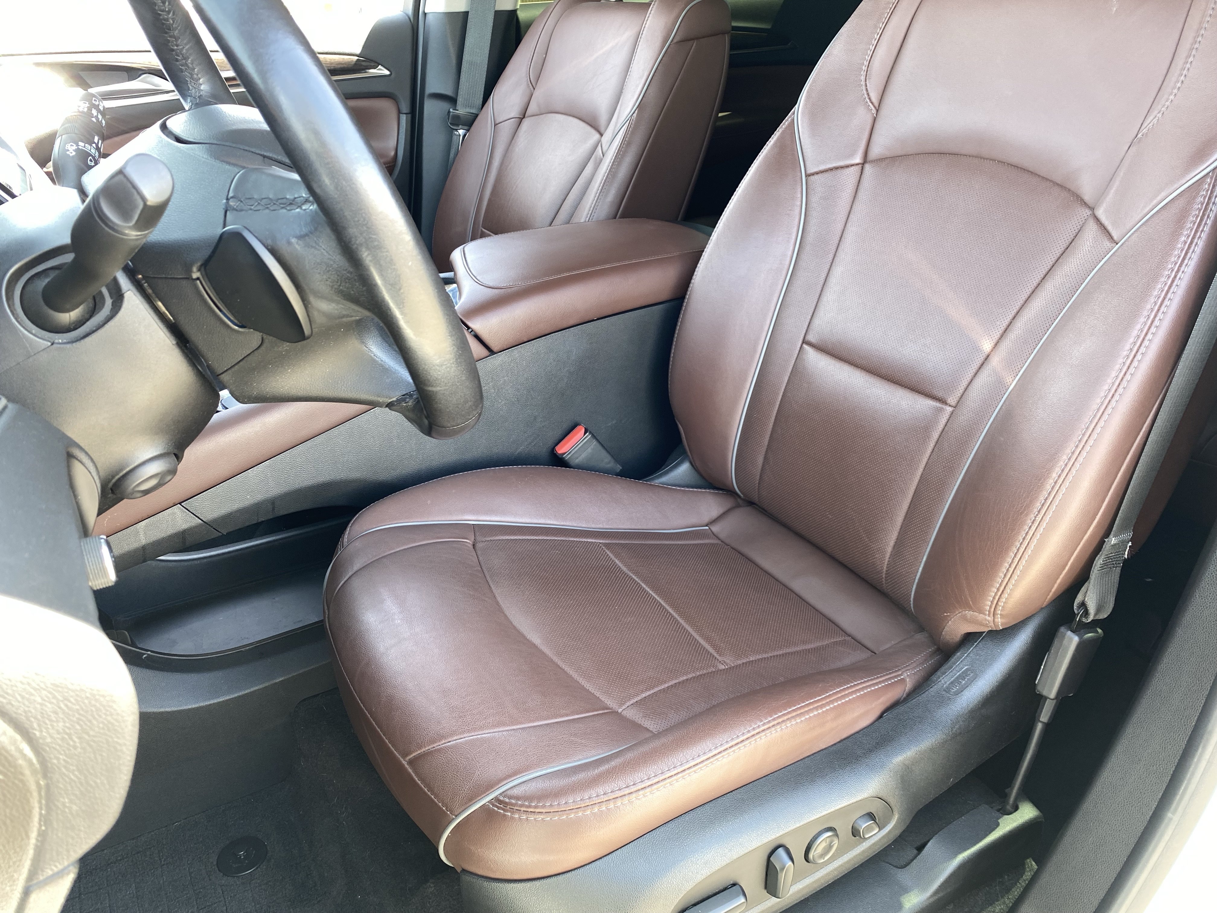 Used 2020 Buick Enclave Avenir w/ Avenir Technology Package AWD/4WD image 17