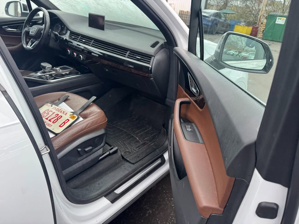 Used 2017 Audi Q7 3.0T Premium Plus image 6