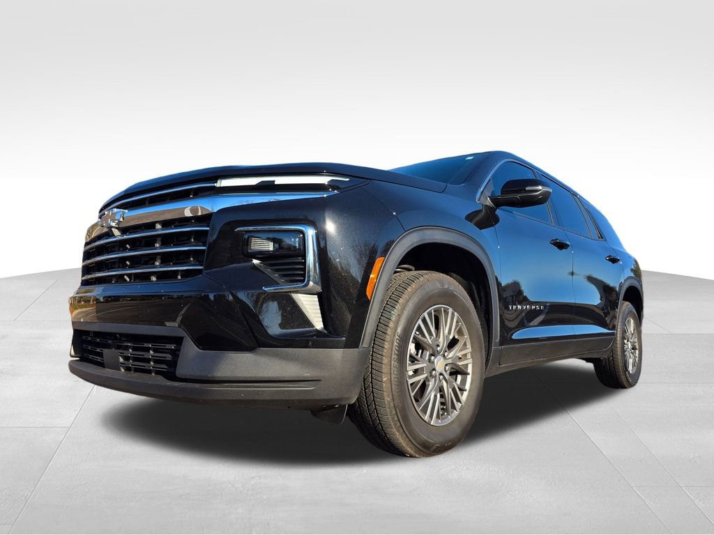 New 2026 Chevrolet Traverse LT w/ LPO, Floor Liner Package FWD image 8