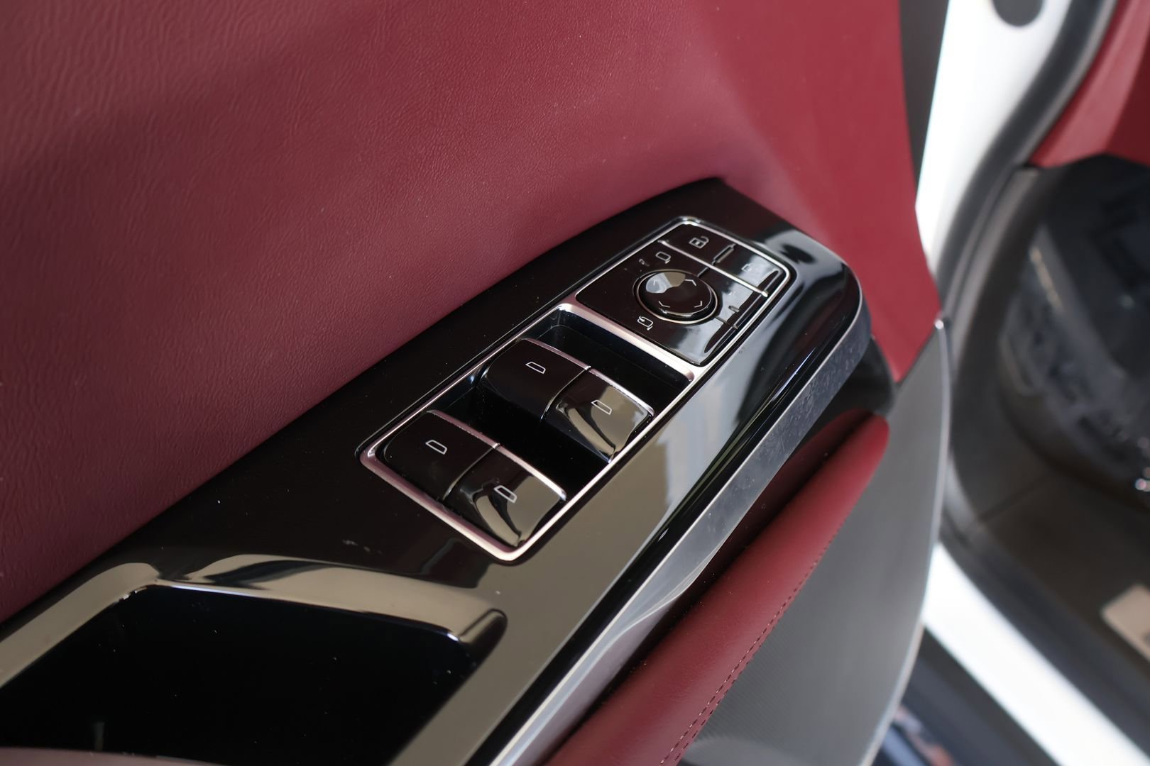 Certified 2025 Cadillac Escalade Premium Luxury w/ Touring Package RWD image 10