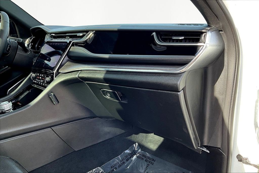 Used 2023 Jeep Grand Cherokee L Overland w/ Rear Seat Video Group I image 16